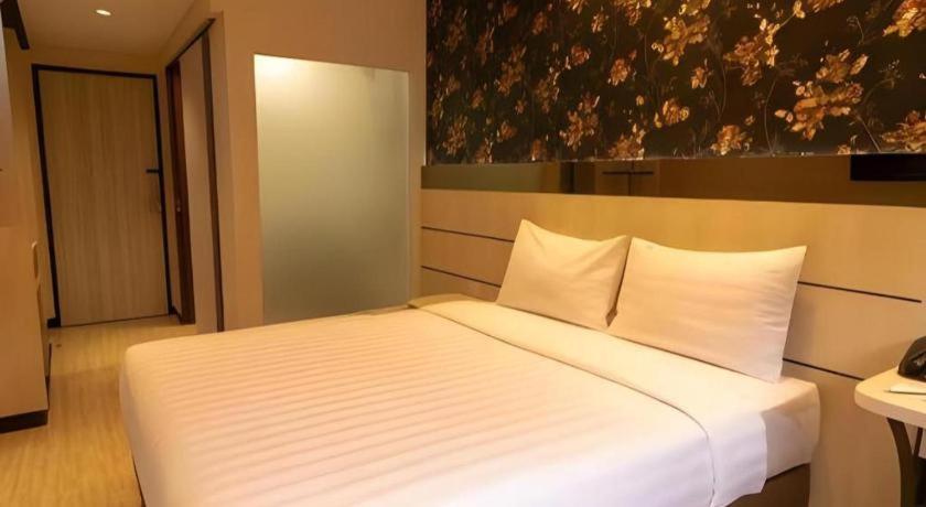 בנדונג Mine Home Hotel By Sovia מראה חיצוני תמונה