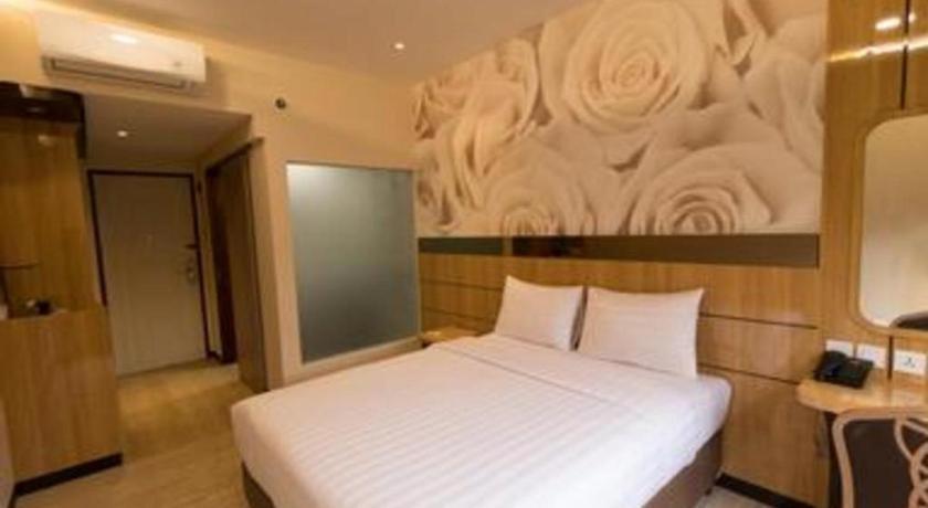 בנדונג Mine Home Hotel By Sovia מראה חיצוני תמונה