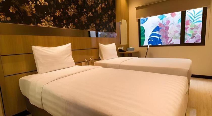 בנדונג Mine Home Hotel By Sovia מראה חיצוני תמונה